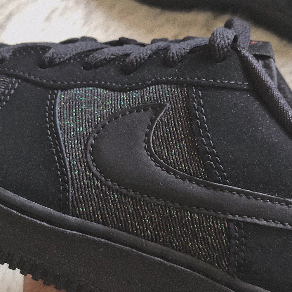 âźď¸soldâźď¸Rare Nike Air Force 1 LV8 Suede 6.5Y/8W - Picture 8 of 8